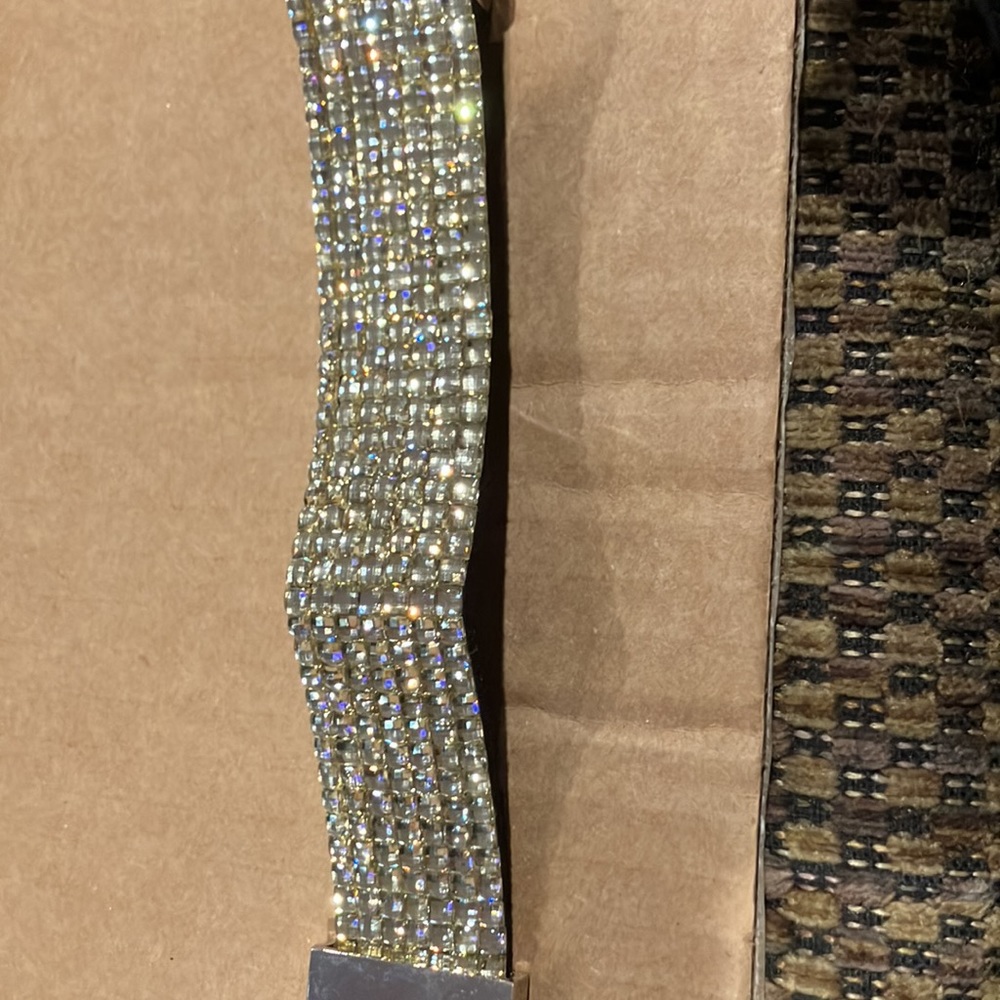 Rhinestone heart clasp bracelet - Picture 14 of 15